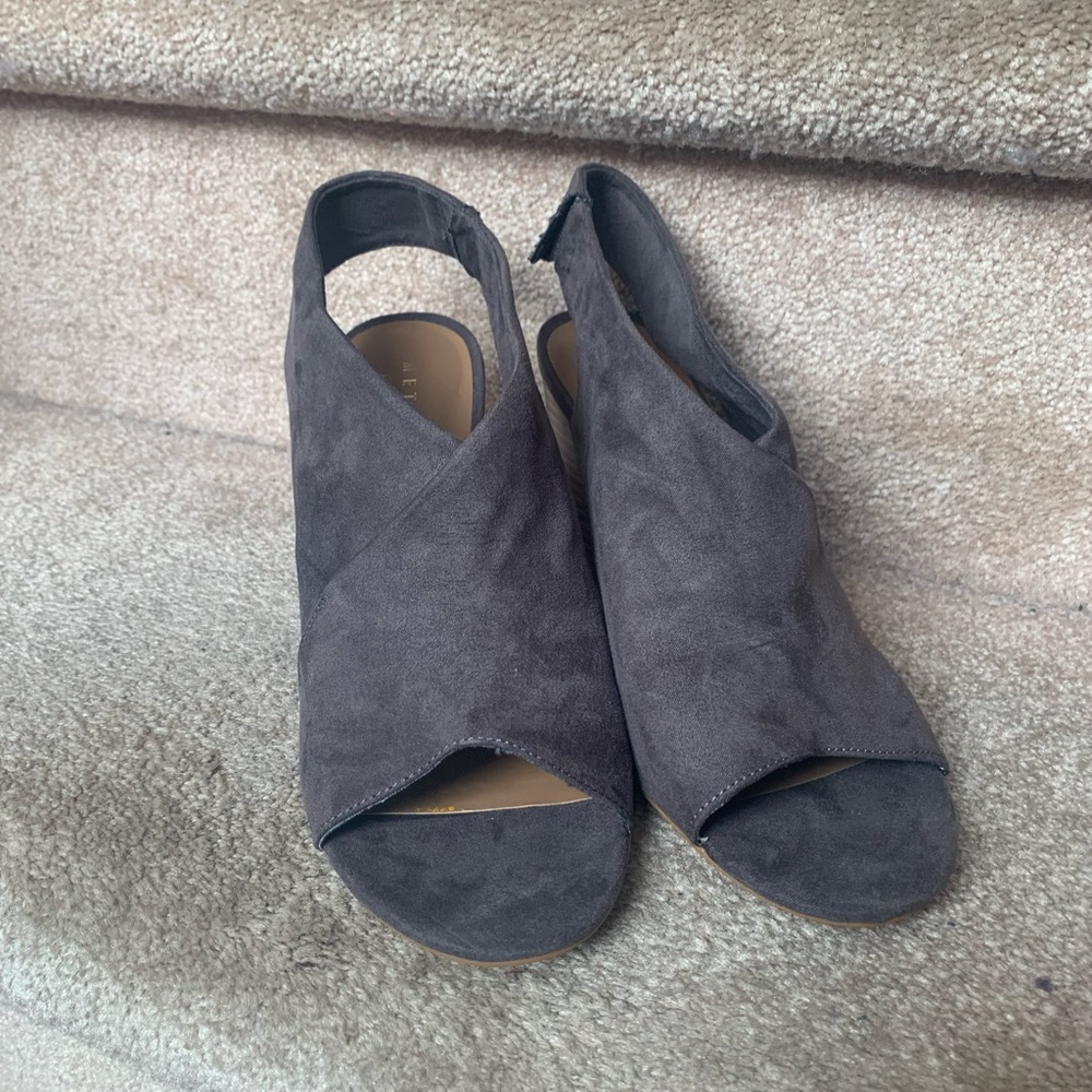 NWOT Dark Gray, Open Toe Heels, Metaphor